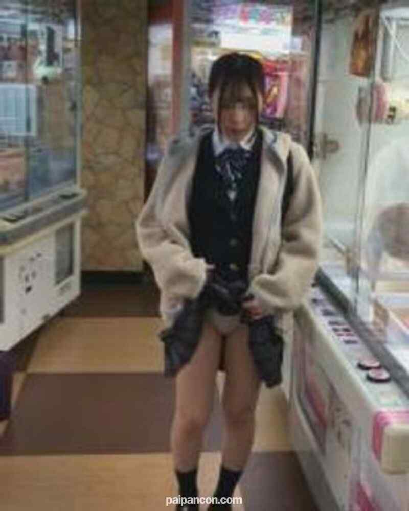 FC2-PPV-1212930 - 【個撮】県立普通科①無垢な色白少女。ゲーセンで露出からホテルで体を弄ばれる