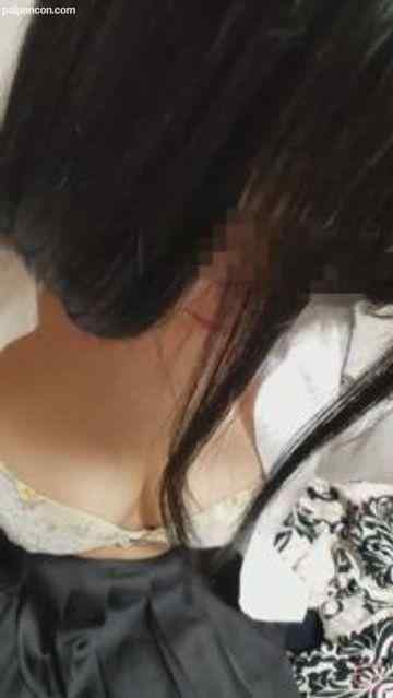 FC2-PPV-1313562 - 【個撮】私立女子校②黒髪**。実家の部屋でゲームしてるとこを邪魔してハメ撮り cover.jpg