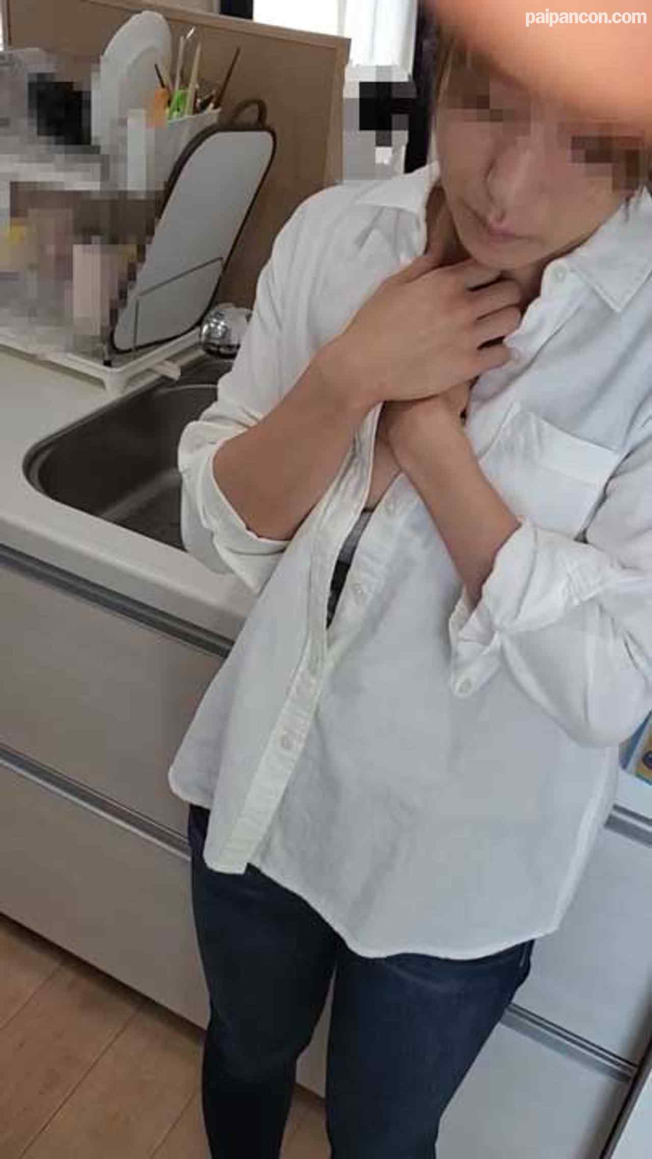 FC2-PPV-1477563 - ※取扱注意【個人】お子さんに気づかれぬよう必死に声を堪えるがあまりの巨根に身体が反応してしまい... thumbnail_0.jpg