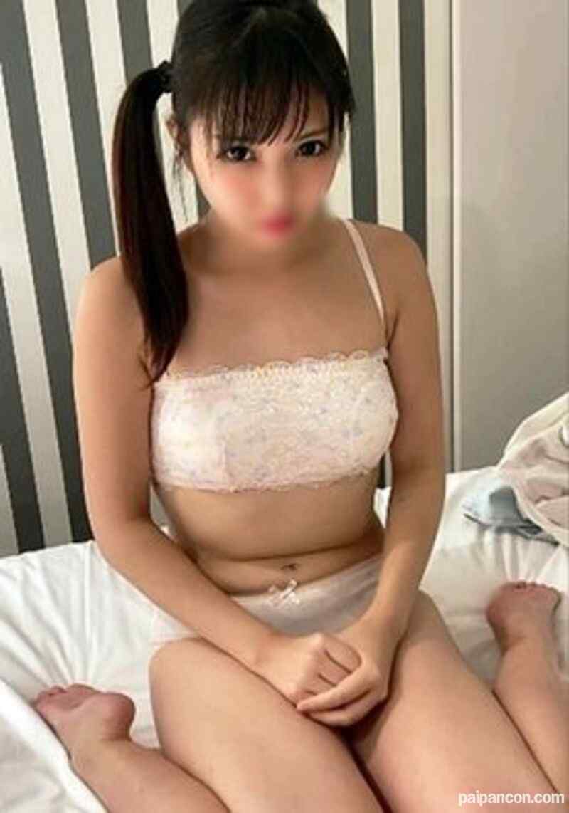 FC2-PPV-1527795 - 【無修正】顔を歪めながら大人のチンポを受け入れる親友の妹に妊娠するまで中出し交尾(特典動画にてゴックン公開してます)