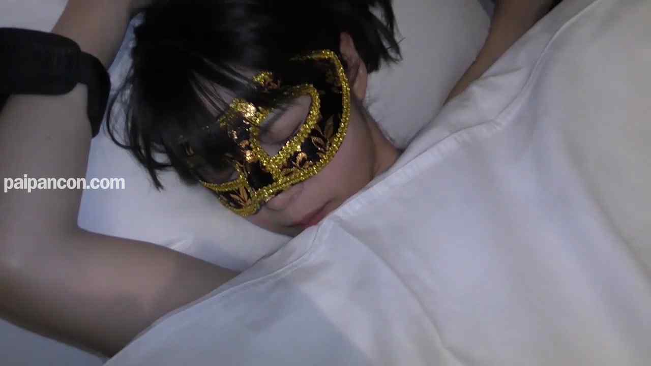 FC2-PPV-1631676 - 【個人撮影】3人の男達の舌が、肉棒が、奥様の性感帯を次々に責め尽くす！！ thumbnail_0.jpg