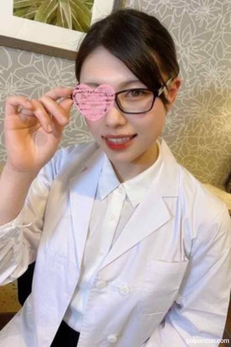 FC2-PPV-1818561 - 名門大卒の保健室の美人先生。欲望を解放した汗だくセックスでデカクリおマンコに大量中出し＆ねっとり濃厚フェラで黒メガネに大量顔射＆白衣のままびしょ濡れシャワーセックス