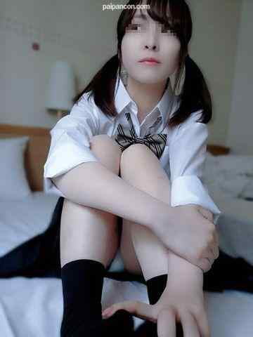 FC2-PPV-1866531 - 【個撮】県立普通科②ツインテ**・写真撮影だけの約束からお泊りハメ撮り cover.jpg