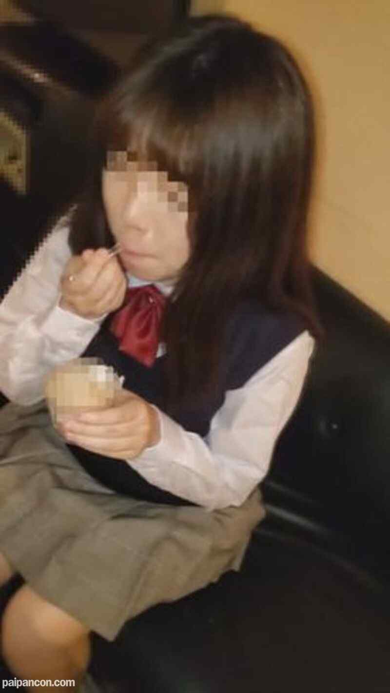 FC2-PPV-1884727 - ※30日まで【個撮】県立普通科②ぼっち少女の寂しさを埋める為に援助。生ちんこで潮吹きして果てる cover.jpg