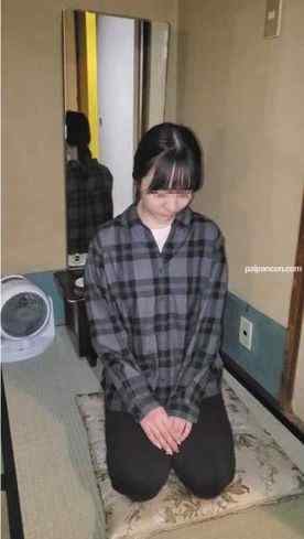 FC2-PPV-2514782 - 【個人】ギャンブル癖のある旦那の担保にされ、汚い他人棒に強制的に生挿入され中出しされる奥さん。 cover.jpg