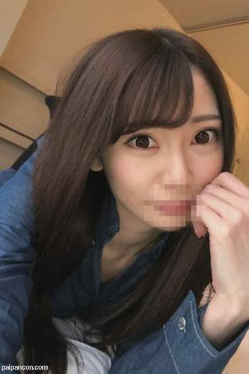 FC2-PPV-2962397 - 【４K撮影】本編顔出し［最強にエロい生中ハメ公開］〈元キャンギャル黄金比ボディ〉見れば見るほど癖になるイイ女にザーメン注入！ドバドバ精子垂れ流し無限昇天！！ cover.jpg