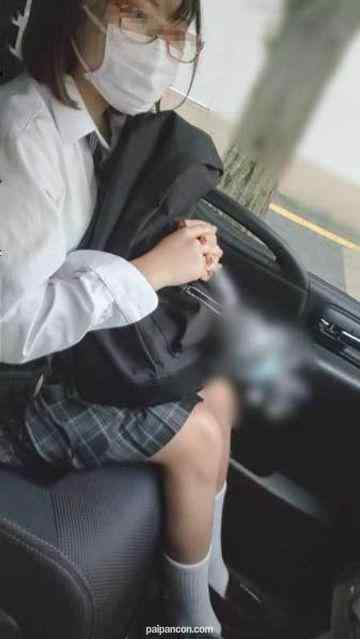 FC2-PPV-3080061 - メガネの優等生・初ハメ撮り～県立普通科②メガネっ子の図書委員②～ cover.jpg