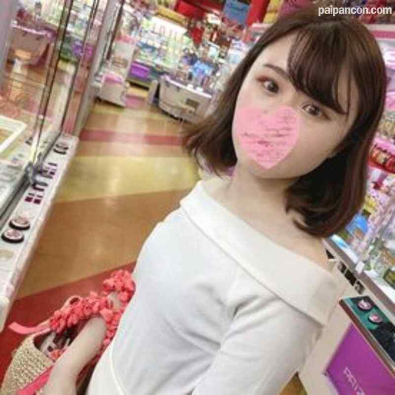 FC2-PPV-3081081 - 一週間限定3480→2480 合計4作品!怒涛の160分! 色白でスレンダーなロ〇顔美女！つるつるでキツキツなおまんこに遠慮なく本気中出し！