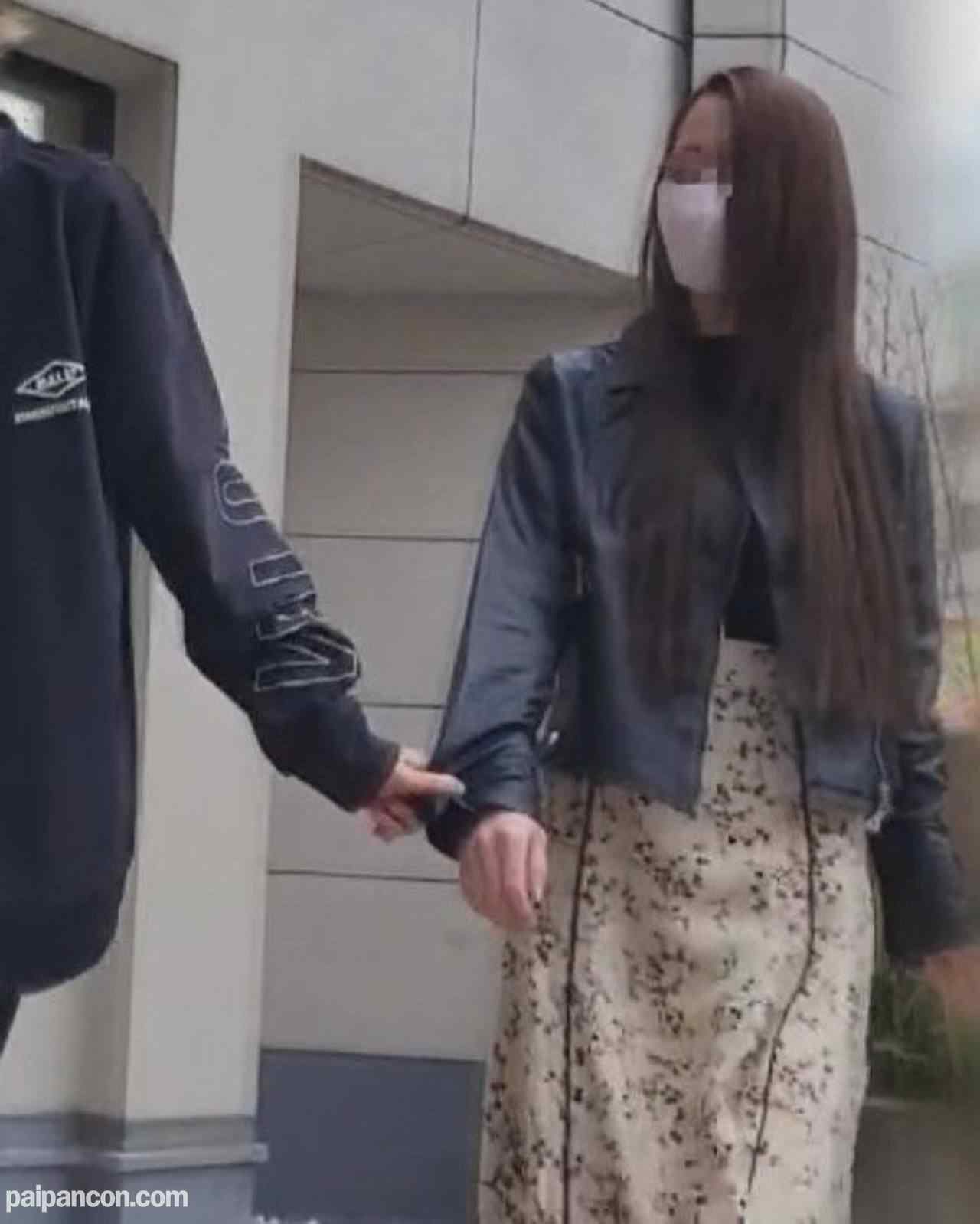 FC2-PPV-3116294 - 【個人】ガールズバー美人オーナー、休日の取立てに抵抗するも無理やり屋外で陰部を露出させ、美脚スレンダーな肢体に大量中出し thumbnail_1.jpg