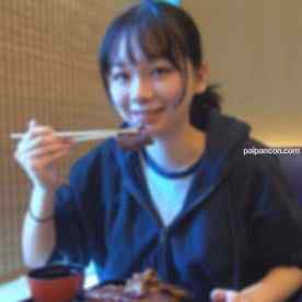 FC2-PPV-3149477 - 悲しい展開かと思いきや、デカクリびんびんにして痙攣イキしまくる18才女子大生 cover.jpg