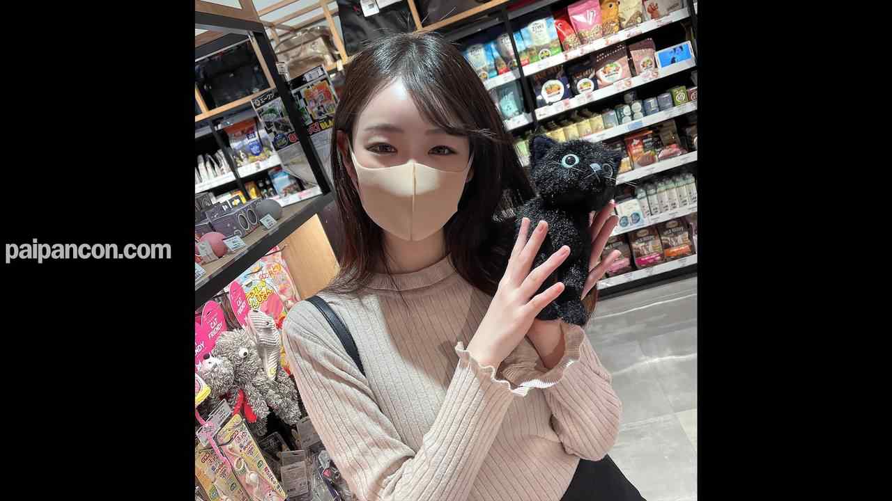 FC2-PPV-3172332 - 初撮影！猫カフェで働く押しに弱そうなスレンダーJDにそそり勃つ僕の性器を咥えられ気持ち良すぎて予定外の口内射精！！さらにその後生中出し！！！(前編) thumbnail_0.jpg