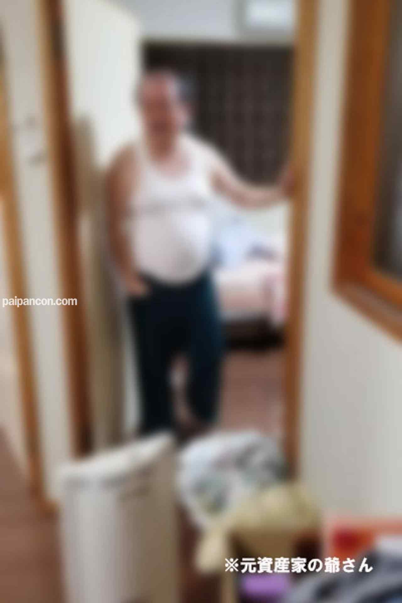 FC2-PPV-3253192 - 【初撮り】昔はそれなりの資産家だった爺さんが返済してこなかったので自宅に行ったら、嫁がいたので爺さんが遠くから見てる中ハメ撮りしてきました。