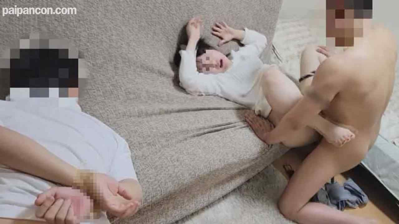 FC2-PPV-3486120 - 【個人】仲睦まじい夫婦。奥さんをビ○ク漬けにし旦那の前で犯し…中出し懇願 thumbnail_8.jpg