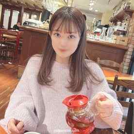 FC2-PPV-3675355 - 初顔出し！！8/21まで限定1980pt！！D◯c◯m◯ショップで働く性欲旺盛な美人ショップ店員を誘い出し念願のドップリ大量顔面射精＆口内射精！！僕の体液で汚れた綺麗な顔がたまらなく興奮した・・・ cover.jpg