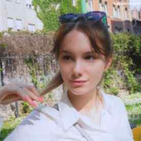 FC2-PPV-3704578 - 逸材！すっぴんの18才、リズちゃんホント一番かわいいです、身体もとにかく良い。たっぷりその若い身体を堪能してから中出し。【3日間割引】 cover.jpg