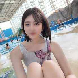FC2-PPV-3928076 - 初撮影・顔出し！！3日間限定価格！！こんな水着で現れる！？引きこもり女◯大生をナイトプールで着替え待ちしてたらまさかのス◯水姿で登場！！萌えに萌えて2回連続膣内射精！！ cover.jpg