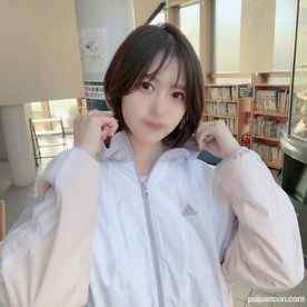 FC2-PPV-4245658 - 初撮影・顔出し！！3日間限定！！僕の美容室で働く九州から上京してきた初心で押しに弱い新人美容師を店外に連れ出し野外猥褻！！上司という絶対的な立場を利用し2回連続生中出し！！ cover.jpg