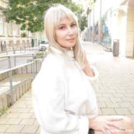 FC2-PPV-4355779 - 【無】日欧友好！ハメ撮りで世界旅行、高身長ハンガリー美女は！Sharonちゃんのバキュームフェラで大量口内射精＋濃厚中出し cover.jpg