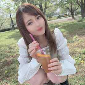 FC2-PPV-4452689 - 初撮影・顔出し！！3日間限定！！男性経験が極端に少ない押しに弱すぎる小柄でキュートな受付嬢・・・ひたすら生で挿入し続け拒否されながらも気持ち良すぎてドップリ生中出し＆口内射精！！ cover.jpg