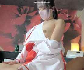 FC2-PPV-4734497 - 【個撮/素人】エッチな巫女さん登場。低身長かつ清楚な姿はまさしく巫女さんのイメージにピッタリ。パイパンマ〇コに大量中出しで種付けしていくっ