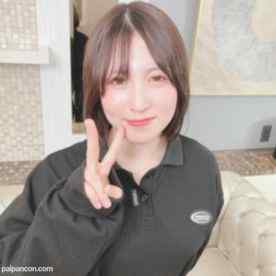 FC2-PPV-4742946 - 【初撮り／豪華特典付き３発射】クールでアイドル級フェイスの色白で健康的な美裸体。終わりを感じさせる汗とエロい行為に恥じて濡れる蜜壺。経験少ない強烈な締め付けに暴発。大 cover.jpg