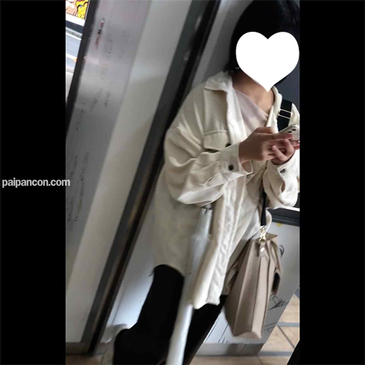 FC2-PPV-4779126 - 【先着30名500円オフ】はるか18歳・顔射_1。アイドル級逸材っ子が*に謝罪しながらカメラ目線顔射！　禁断の扉を開くまでの一部始終（045） thumbnail_0.jpg